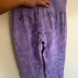 🌸 Lilac camo tights size medium worn a few times 9/10 condition
